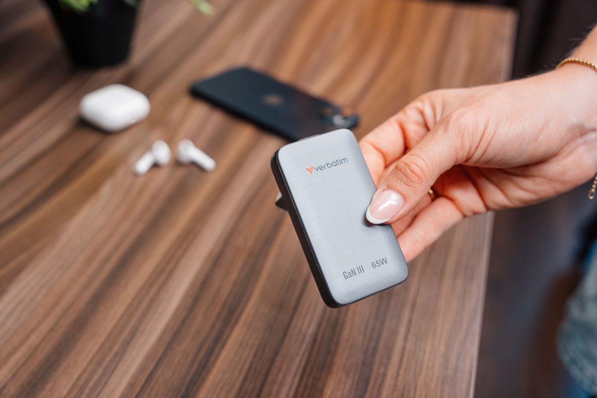 Verbatim Slim GaN Charger 65W Grey
