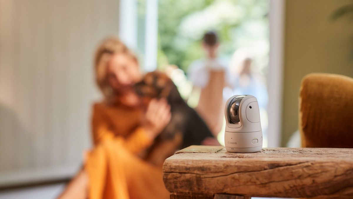 Canon Powershot PX White Essential Kit