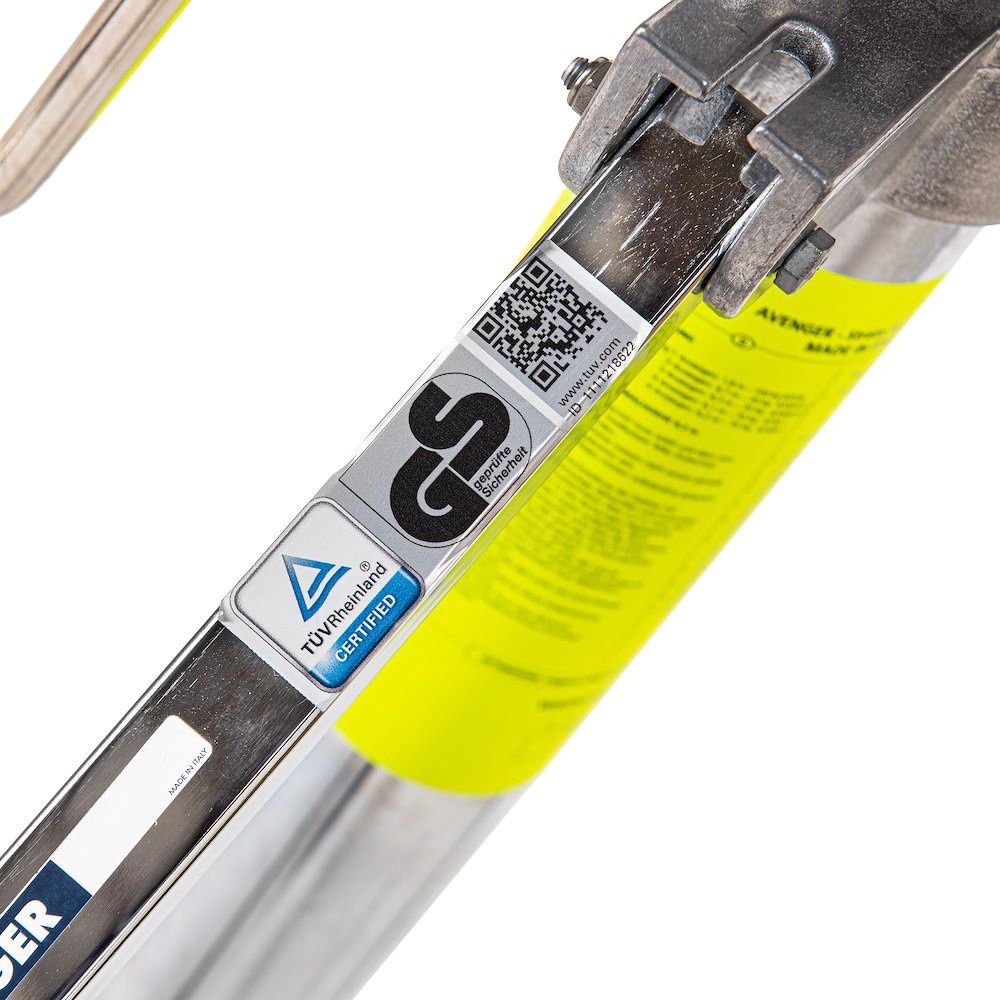 Avenger Strato Safe 4 R w/Hard Wheels