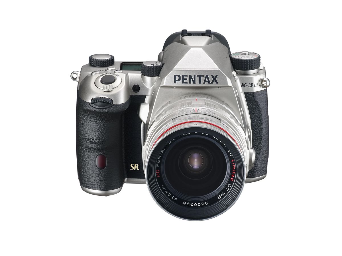 Pentax K-3 Mark III silver + DA 20-40mm
