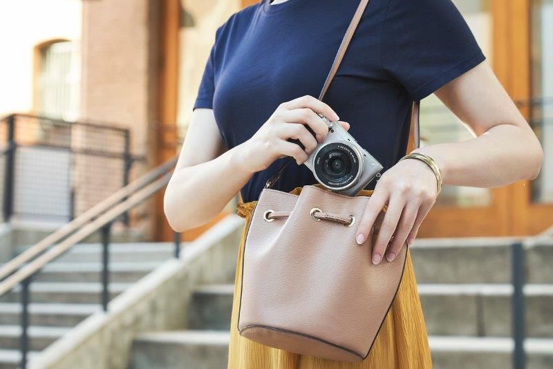 Sony Alpha 6100 A Kit silver 16-50mm II