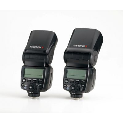 Pentax Blitzgerät AF 540FGZII AW +Tasche