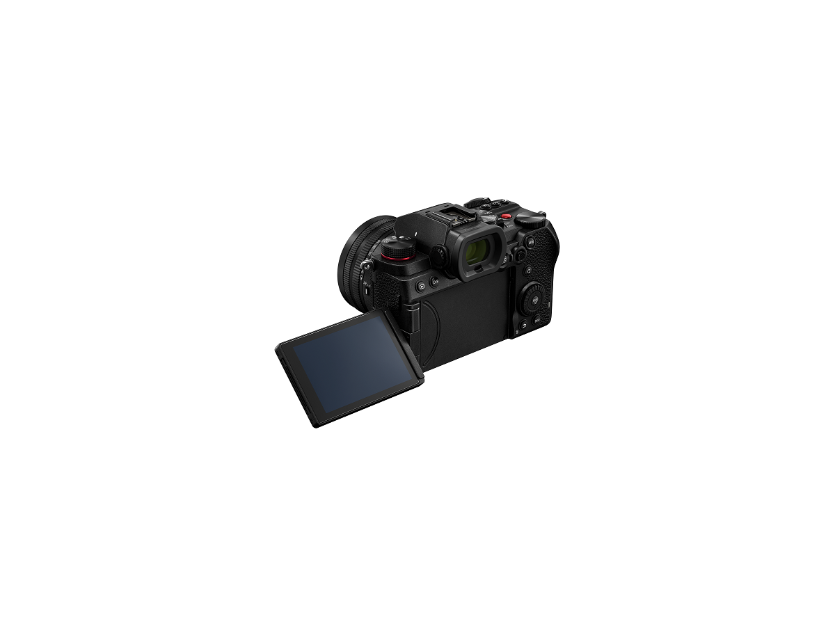 Panasonic Lumix S5D + 18-40mm