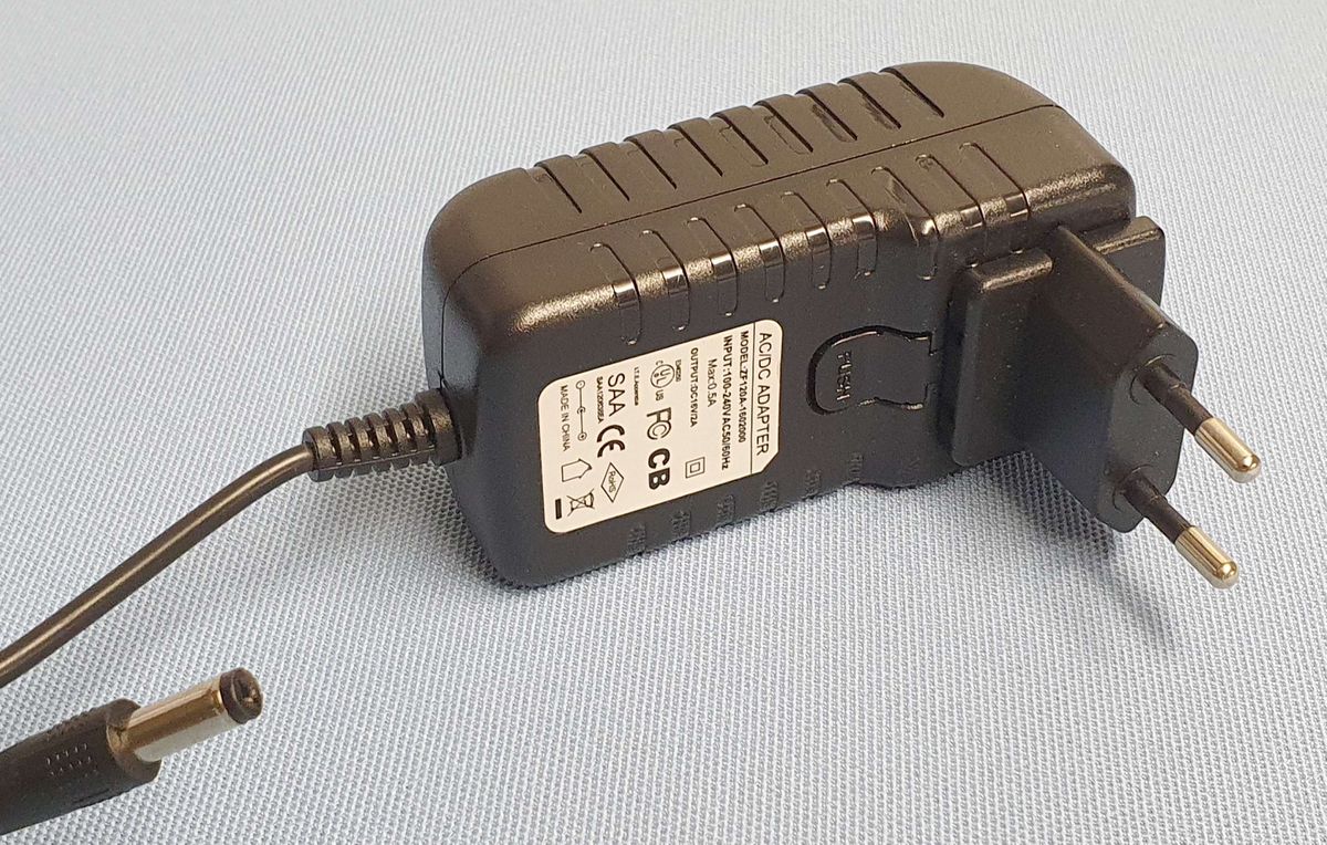 Wall Charger W/Plugs, Powertank Lithium