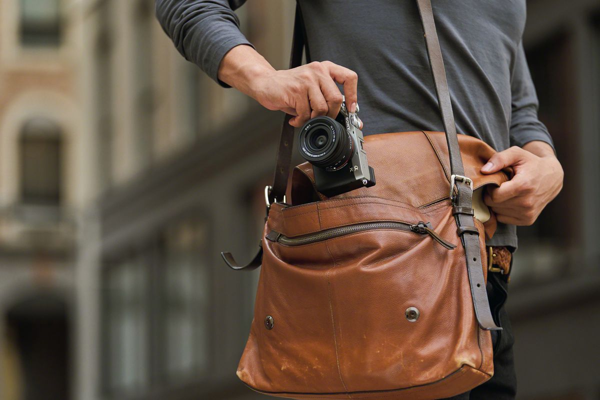 Sony Alpha A7C Kit 28-60mm Black