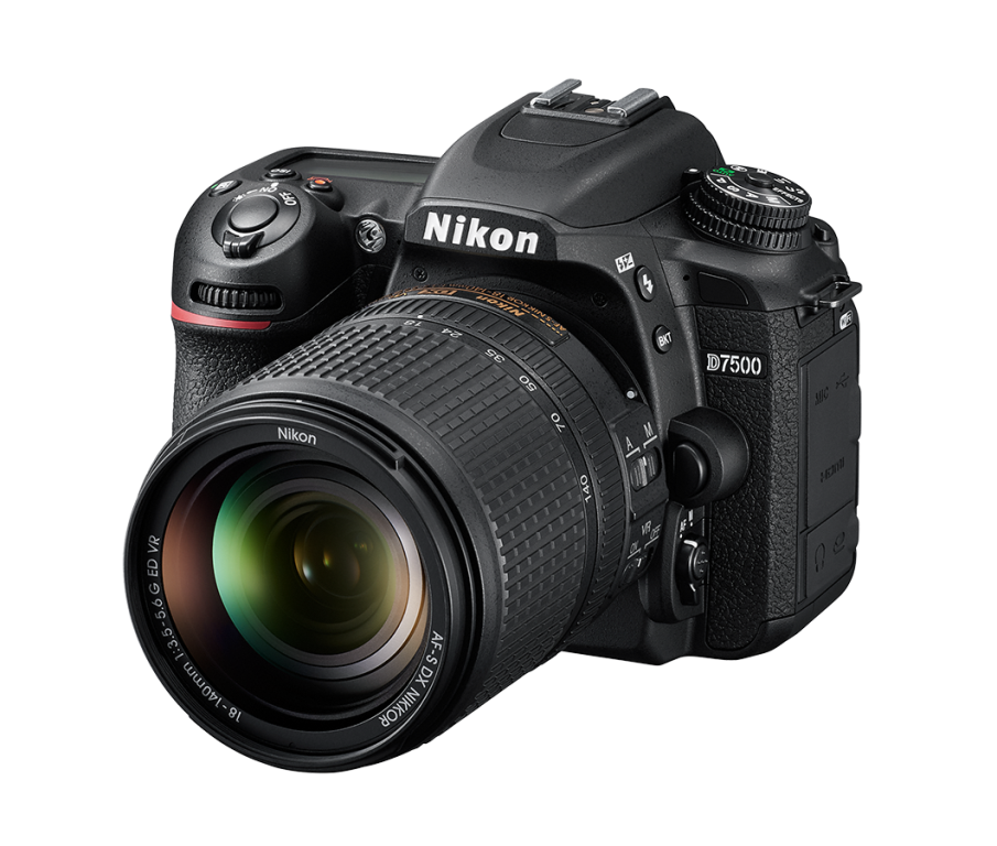 Nikon D7500 + 18-140VR