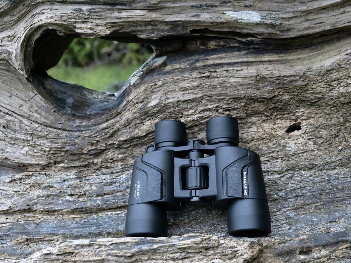 OM System 8-16x40 S Zoom inkl. Tasche