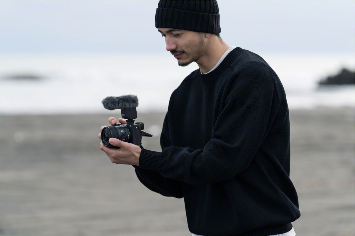 Sony E-Mount APSC 15mm F1.4 G