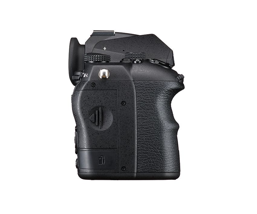 Pentax K-3 Mark III Monochrome + 16-50mm