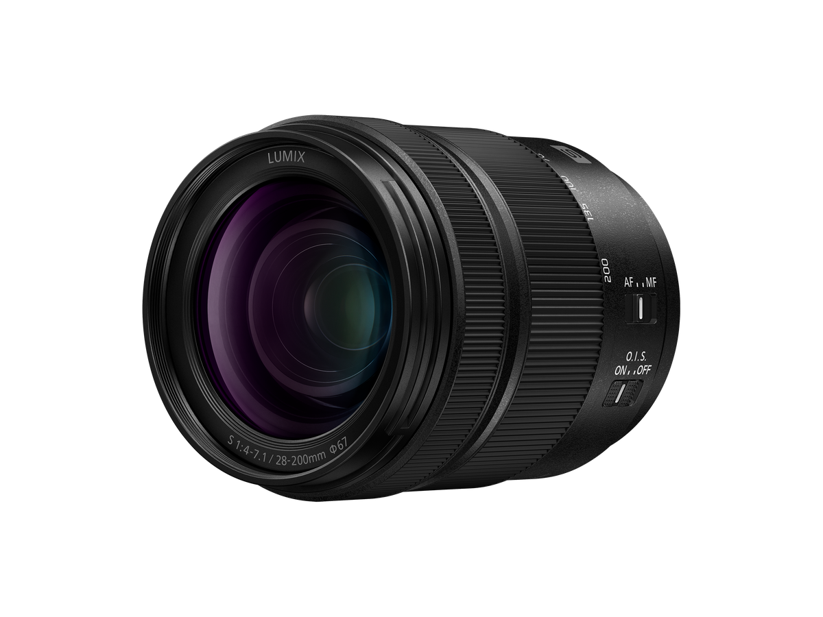 Panasonic Lumix S 28-200mm F4- 7.1 Makro