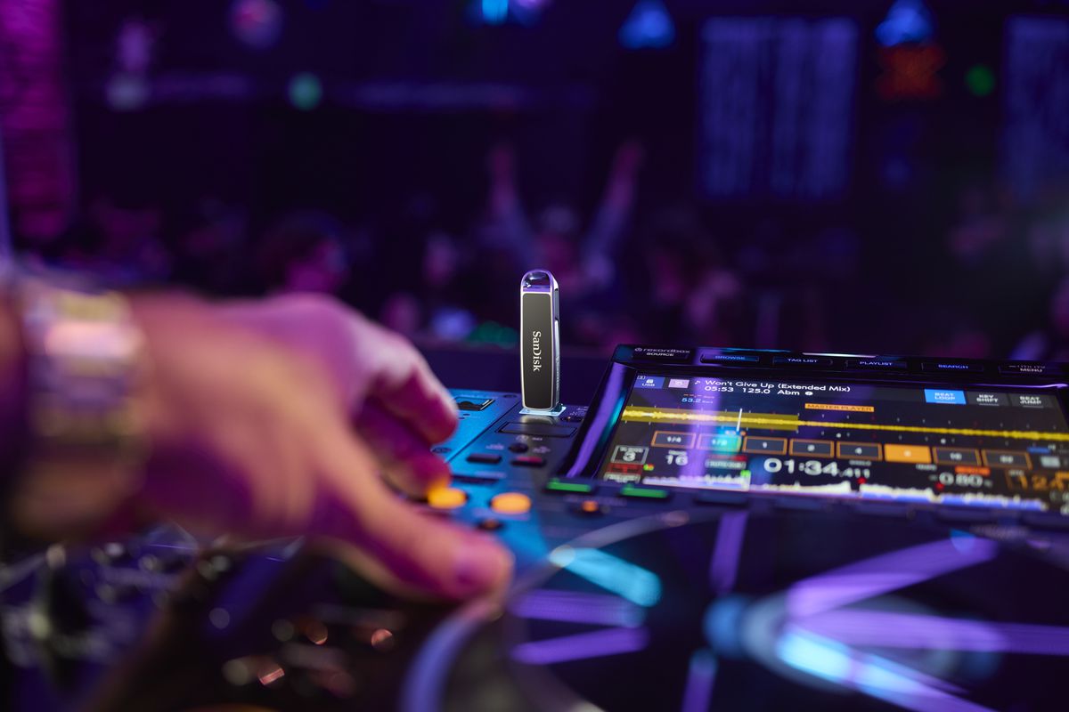 SanDisk DJ Flash Drive 512GB