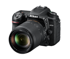 Nikon D7500 + 18-140VR