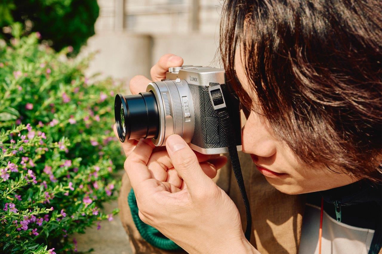 Panasonic DC-L10E Compact Silver/Black