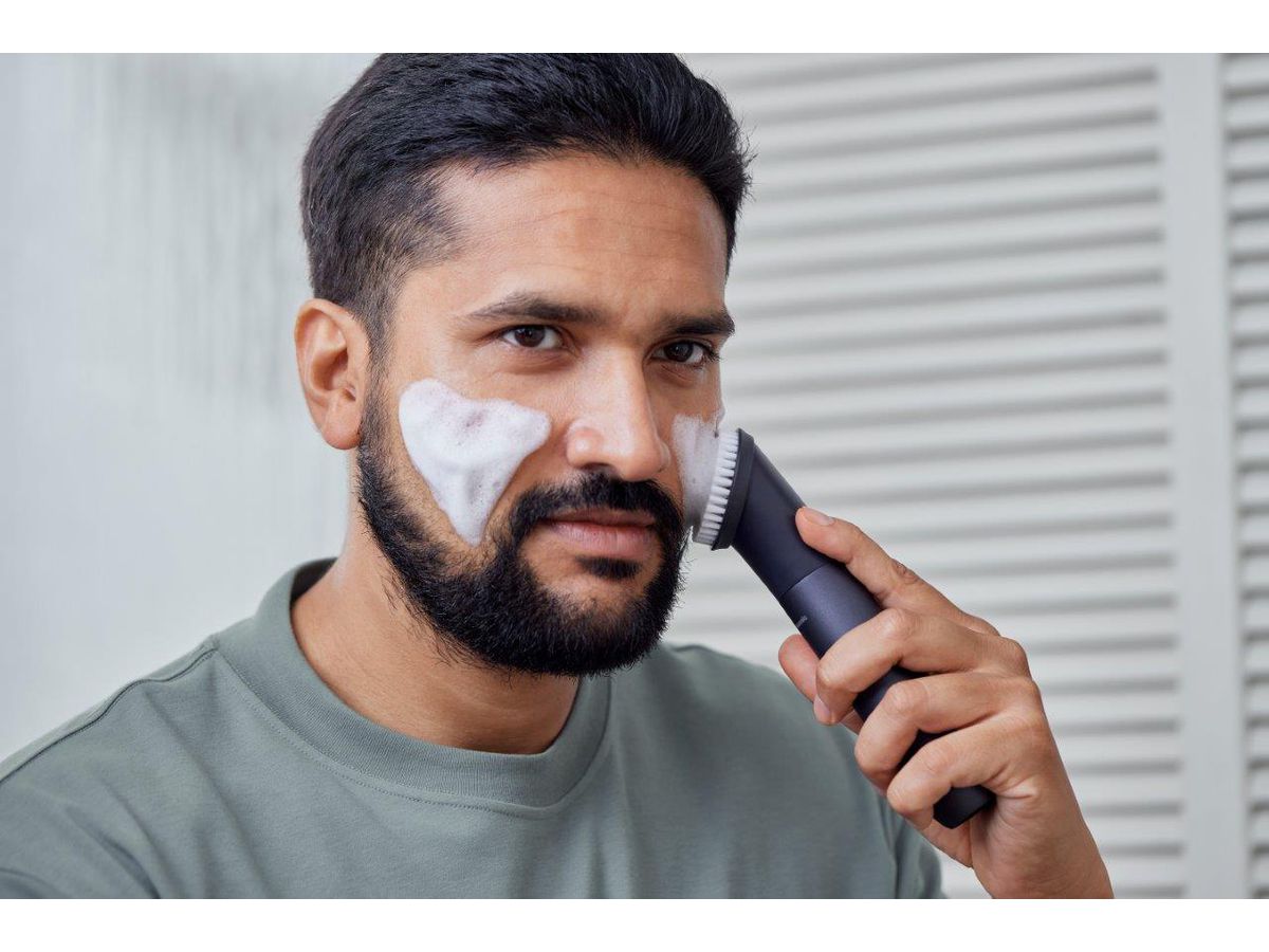 Panasonic Multishape face/beard brush