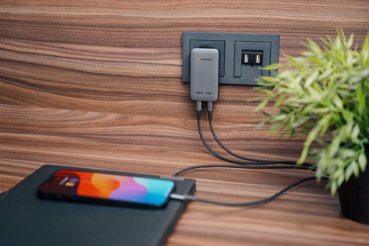 Verbatim Slim GaN Charger 65W Grey