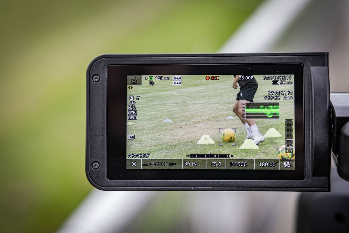 Canon XF605 Camcorder Professional