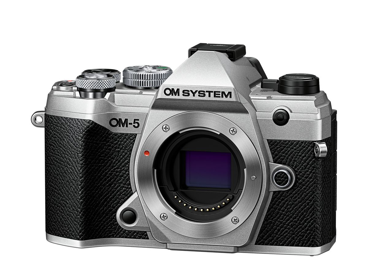 OM System OM-5 Kit Silver 14-150mm II