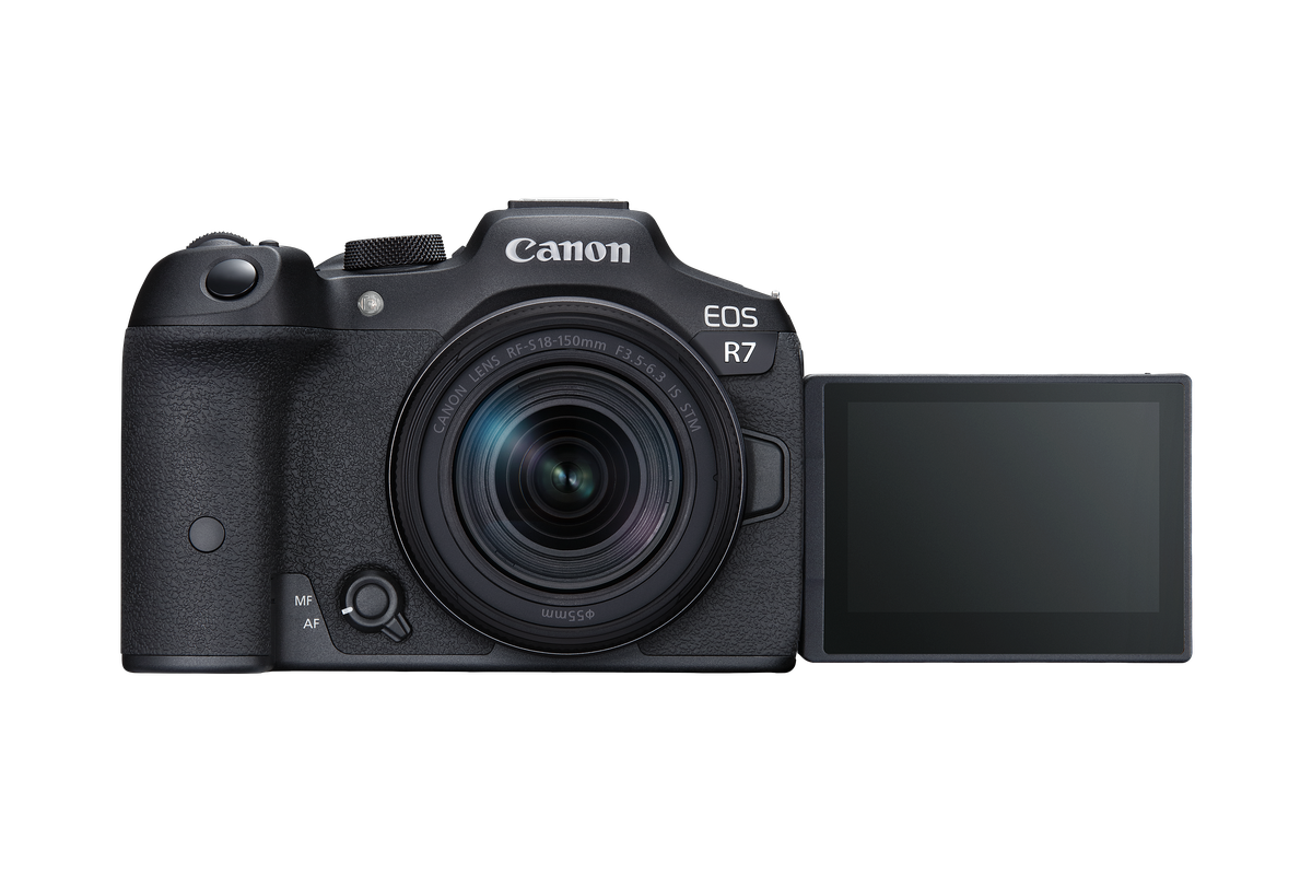 Canon EOS R7 + RF-S 18-150mm