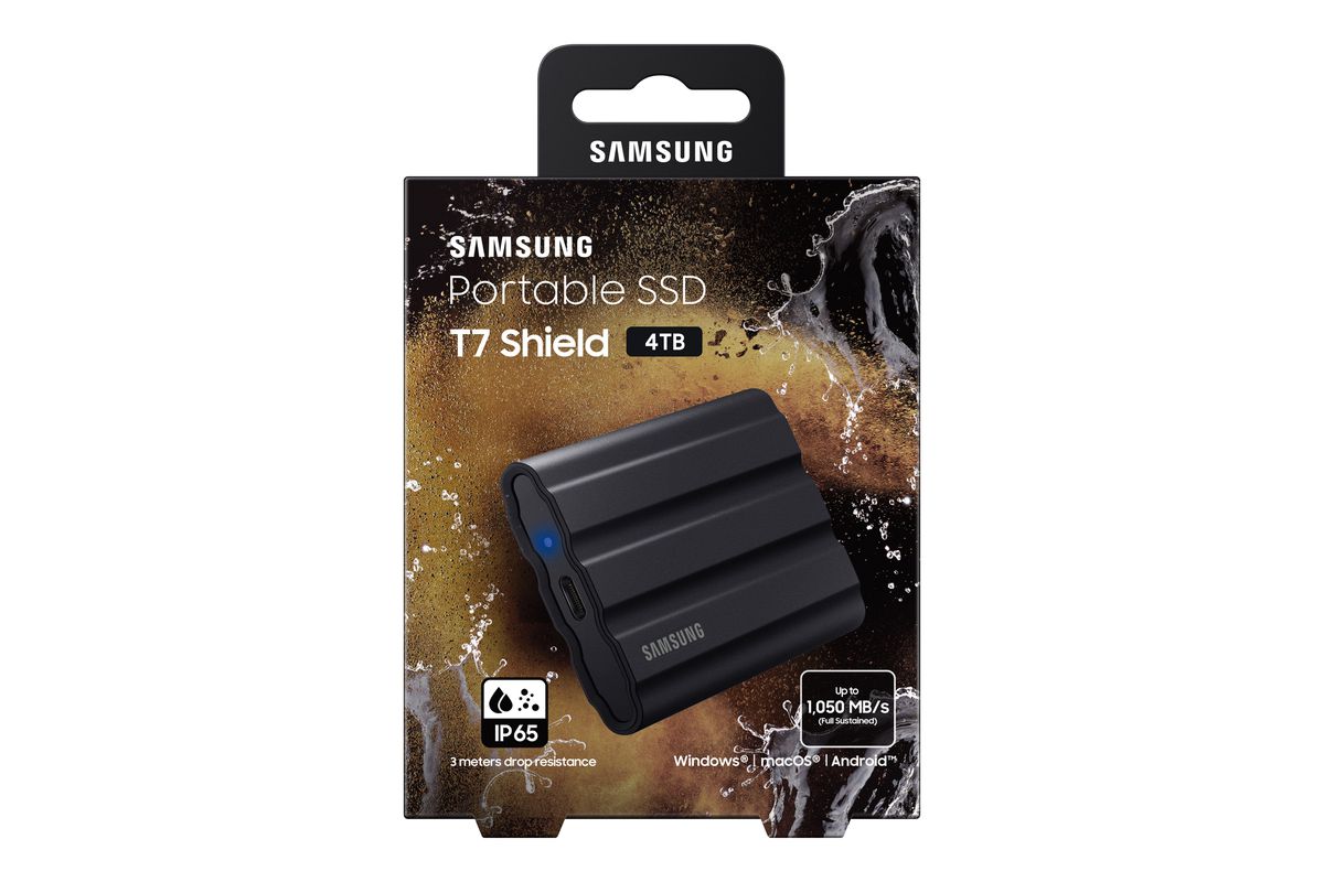 Samsung PSSD T7 Shield 4TB black