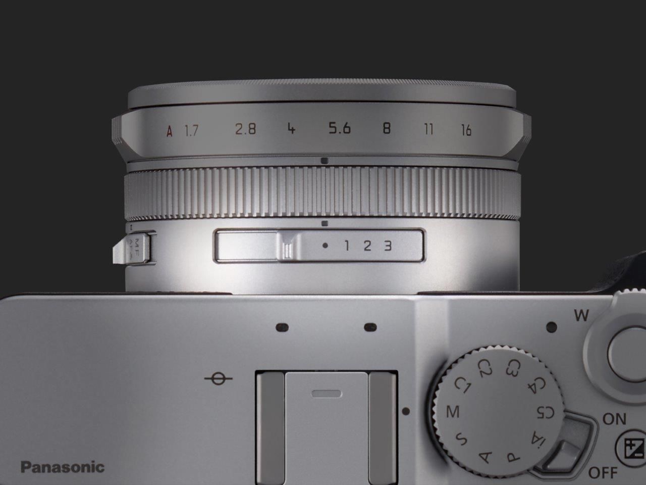 Panasonic DC-L10E Compact Silver/Black
