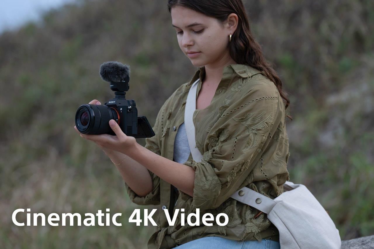 Sony Alpha A7 Mark V Kit 28-70mm Black