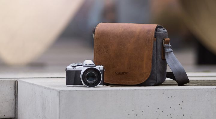 Olympus OMD Premium Leather Bag (Mini)