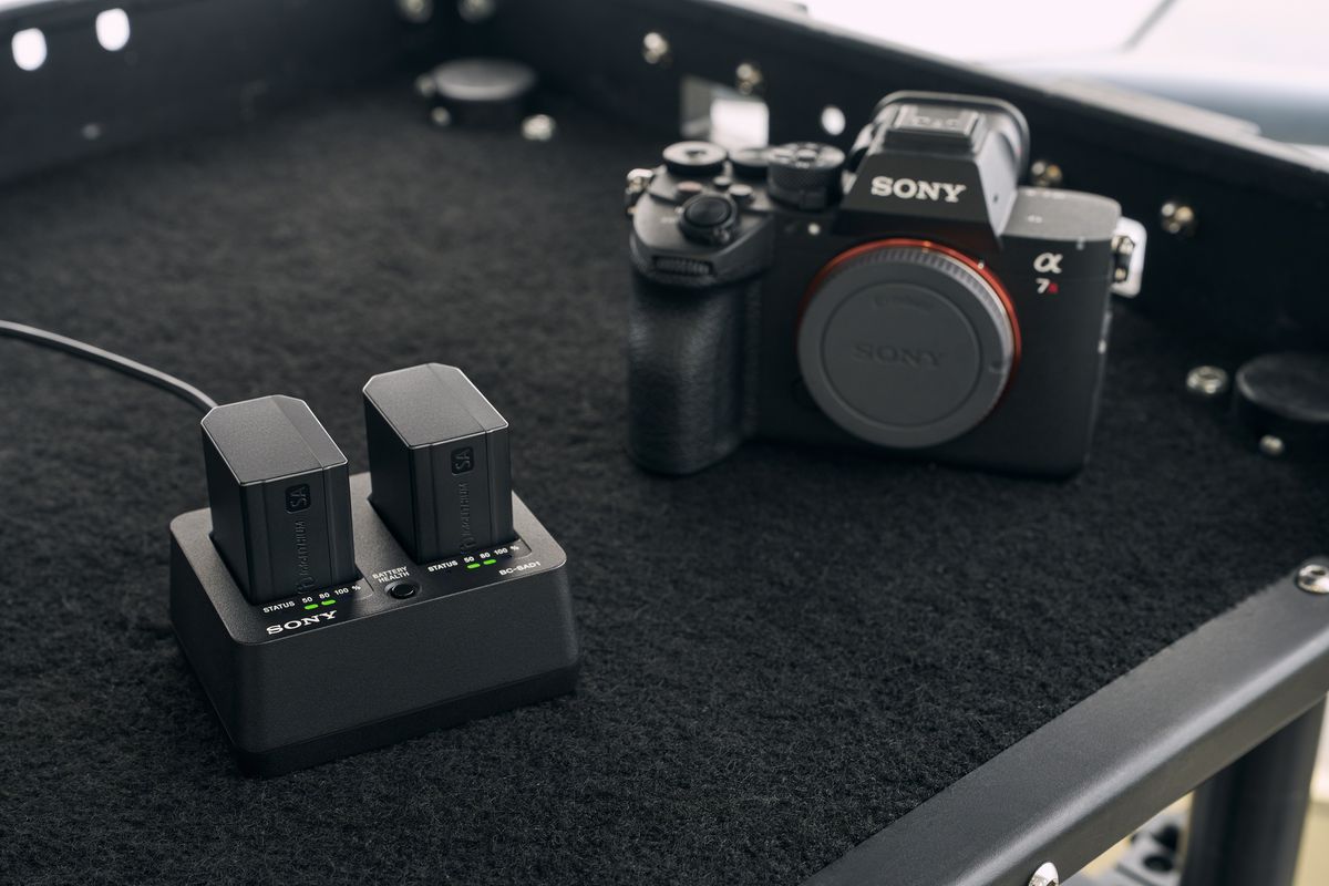 Sony BC-SAD1 Dual Battery Charger SA100