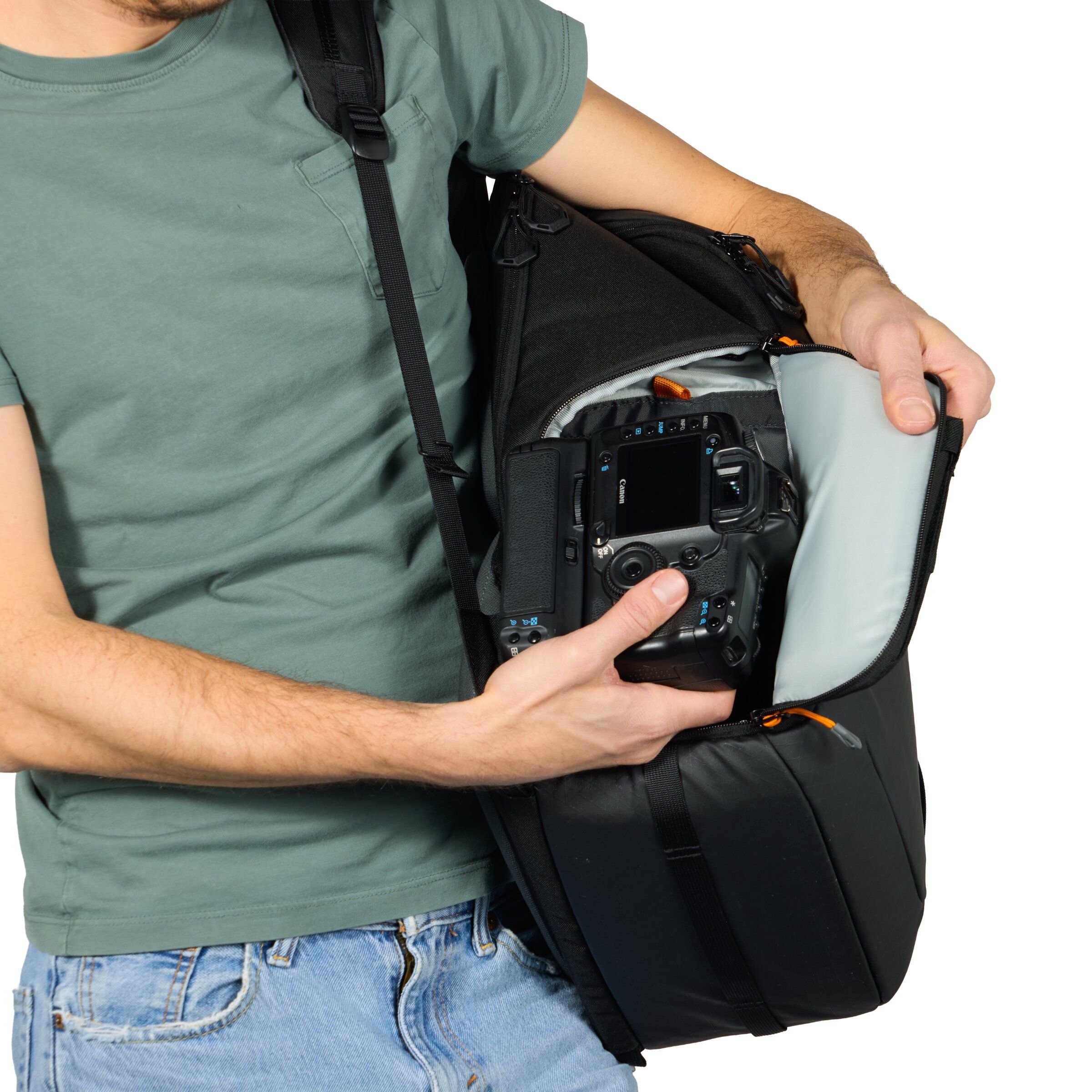 Lowepro Fastpack BP 450 AW IV Black