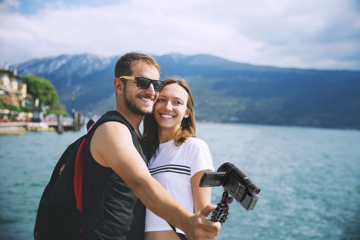 Sony FDR-AX53B 4K Camcorder Creator Kit