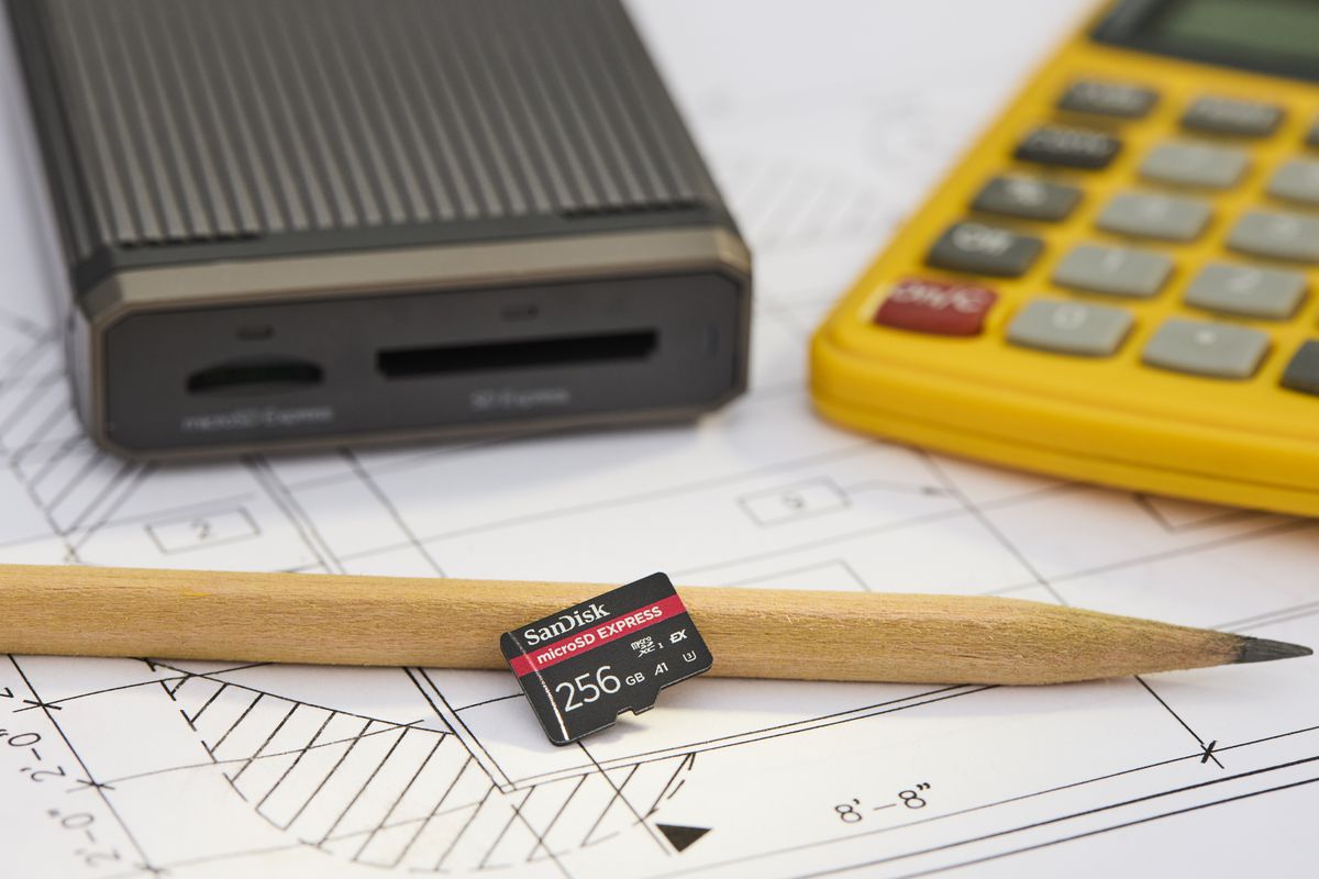 SanDisk Express 880MB/s microSDXC 256GB