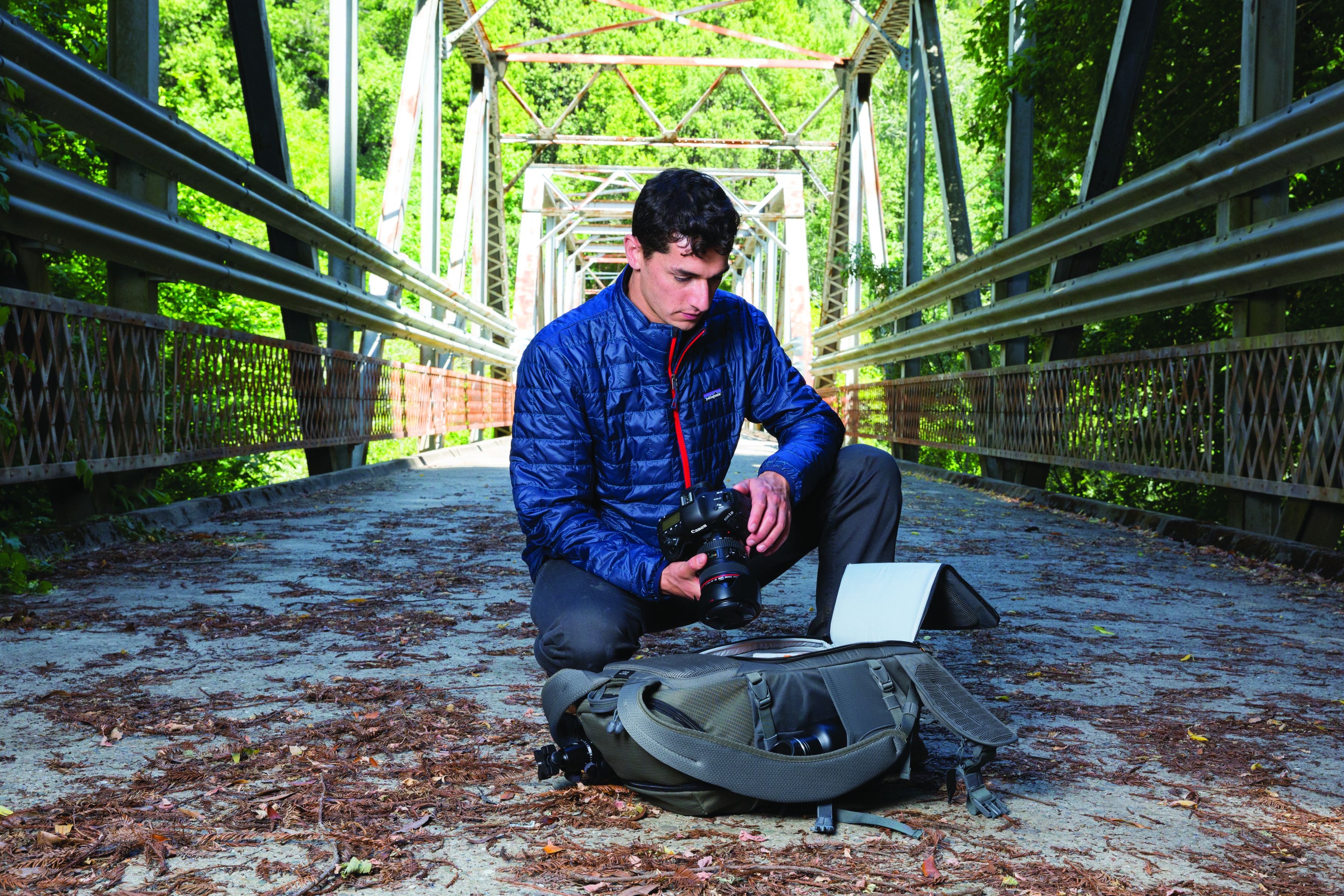 Lowepro Flipside Trek BP 350AW grau/grün