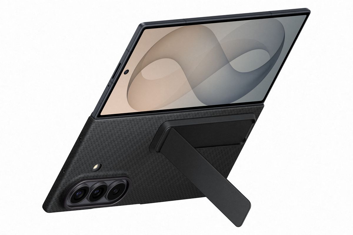 Samsung Fold 8 Ultra Carbon Stand Graphi