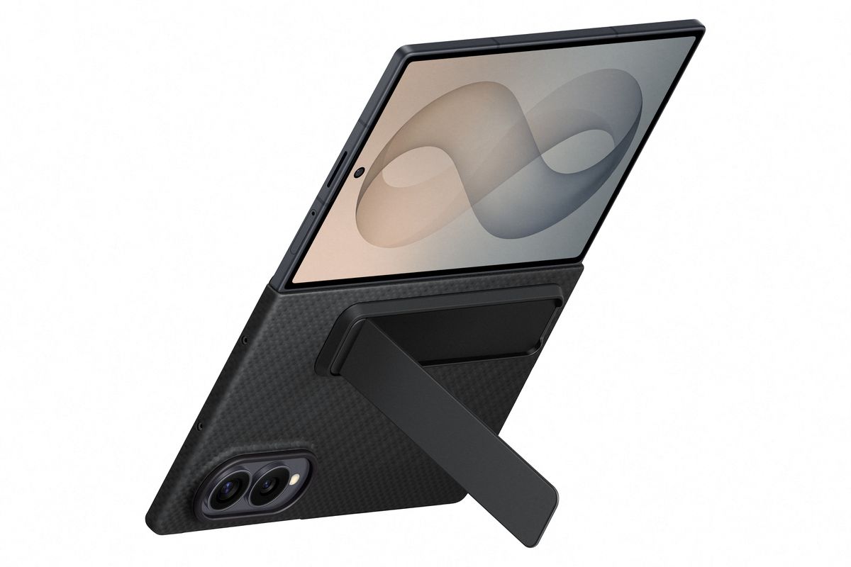 Samsung Fold 8 Carbon Standing Graphite