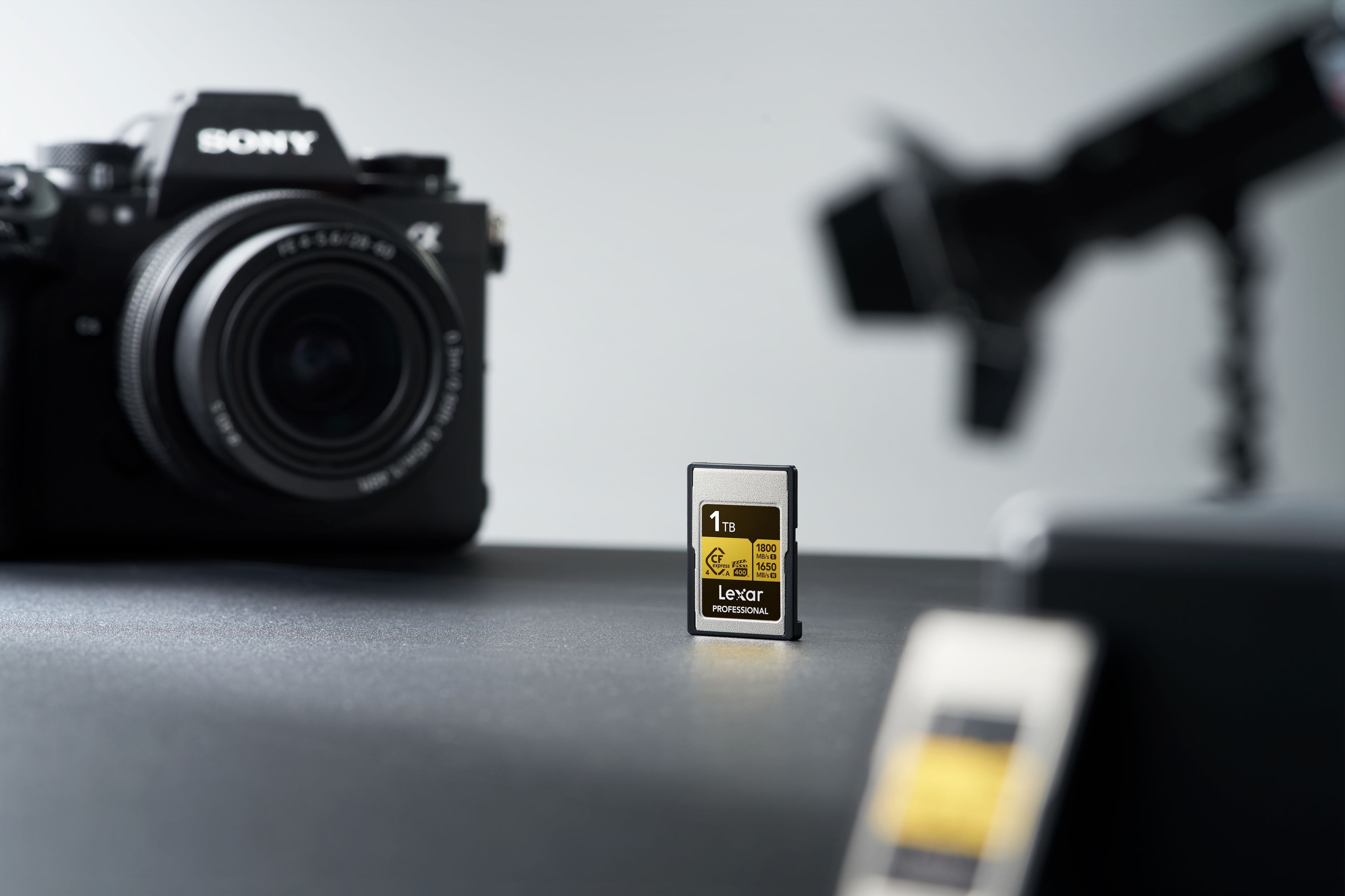 Lexar 1800MB/s CFexpress 4.0 A 1TB Gold