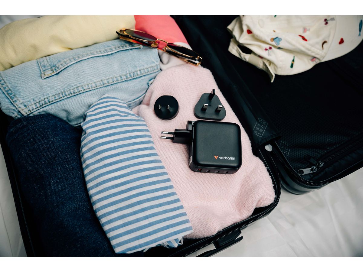 Verbatim Mini GaN Charger 140W Display